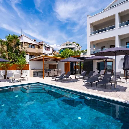 아파트 Paladium 트로기르